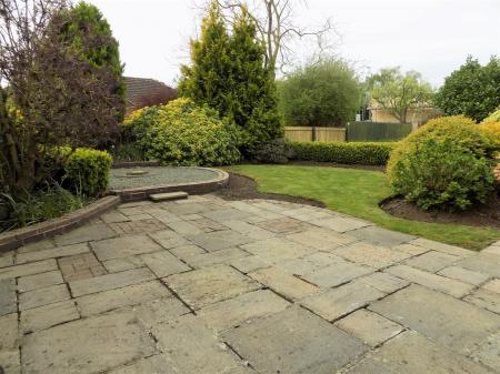 3 bedroom Bungalow for sale in Long Acre East, Bingham, Nottingham