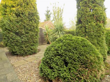 3 bedroom Bungalow for sale in Long Acre East, Bingham, Nottingham