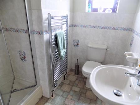 3 bedroom Bungalow for sale in Long Acre East, Bingham, Nottingham