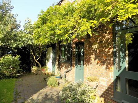 4 bedroom Character Property for sale in Belvoir Road, Bottesford, Nottingham