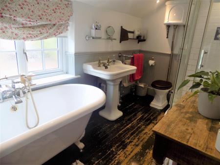 3 bedroom Detached house for sale in Aslockton