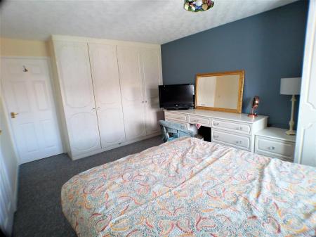 4 bedroom Detached house for sale in Campion Way, Bingham