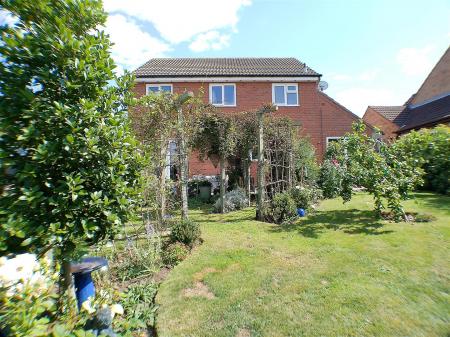 4 bedroom Detached house for sale in Campion Way, Bingham