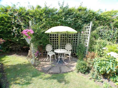 4 bedroom Detached house for sale in Campion Way, Bingham