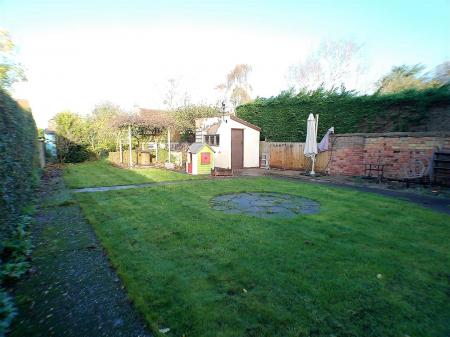 4 bedroom Cottage for sale in Main Street, Aslockton, Nottingham