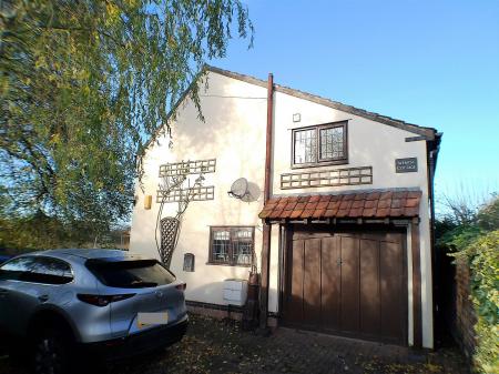 4 bedroom Cottage for sale in Main Street, Aslockton, Nottingham