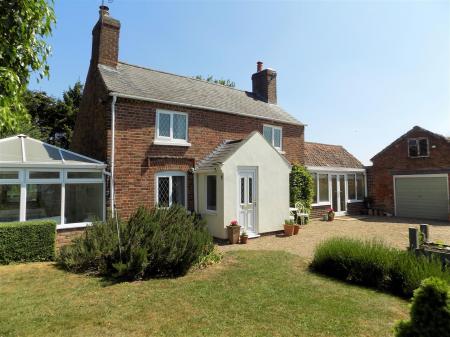 3 bedroom Detached house for sale in Grantham Road, Whatton