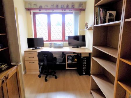 4 bedroom Detached house for sale in Riverside Walk, Bottesford