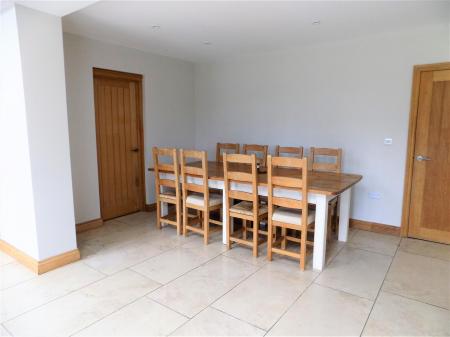 4 bedroom Detached house for sale in Inholms Gardens, Flintham