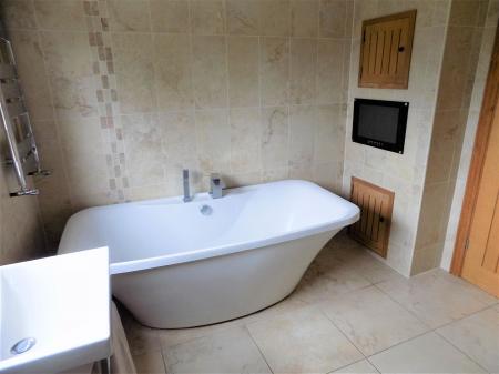 4 bedroom Detached house for sale in Inholms Gardens, Flintham