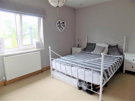 4 bedroom Detached house for sale in Inholms Gardens, Flintham