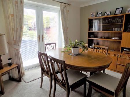 4 bedroom Detached house for sale in Meadowsweet Hill, Bingham