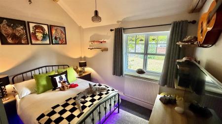 4 bedroom Barn Conversion for sale in Grantham Road, Aslockton