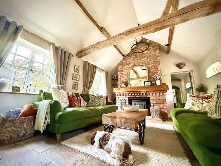 4 bedroom Barn Conversion for sale in Grantham Road, Aslockton