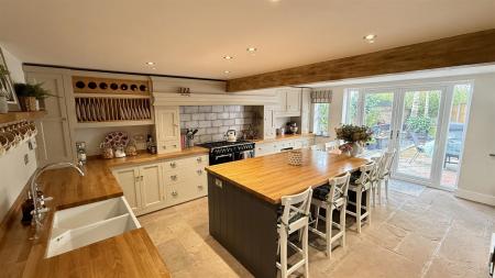 4 bedroom Barn Conversion for sale in Grantham Road, Aslockton