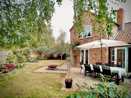 4 bedroom Barn Conversion for sale in Grantham Road, Aslockton