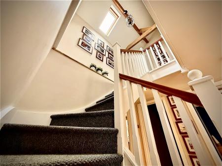 4 bedroom Barn Conversion for sale in Grantham Road, Aslockton