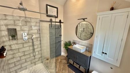 4 bedroom Barn Conversion for sale in Grantham Road, Aslockton