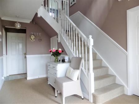 4 bedroom Detached house for sale in Barkestone Lane, Bottesford