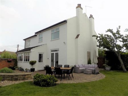 5 bedroom Detached house for sale in Pinfold Lane, Bottesford