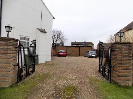 5 bedroom Detached house for sale in Pinfold Lane, Bottesford