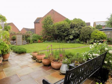 4 bedroom Detached house for sale in Spire View, Bottesford