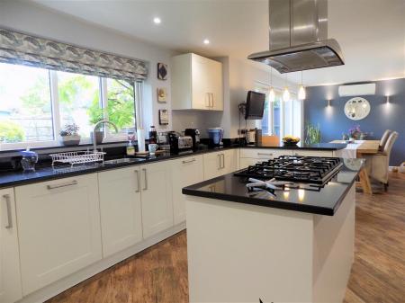 4 bedroom Detached house for sale in Spire View, Bottesford