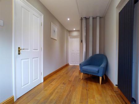 5 bedroom Detached house for sale in Wimbishthorpe Close, Bottesford, Nottingham