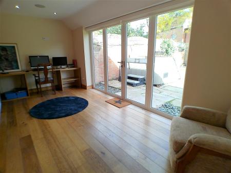 5 bedroom Detached house for sale in Wimbishthorpe Close, Bottesford, Nottingham