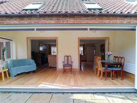 5 bedroom Detached house for sale in Wimbishthorpe Close, Bottesford, Nottingham