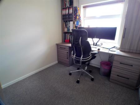 5 bedroom Detached house for sale in Perry Grove, Bingham