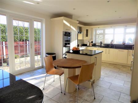 5 bedroom Detached house for sale in Woods Lane, Flintham, Newark