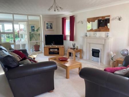 5 bedroom Detached house for sale in Woods Lane, Flintham, Newark