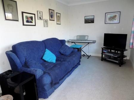 5 bedroom Detached house for sale in Woods Lane, Flintham, Newark