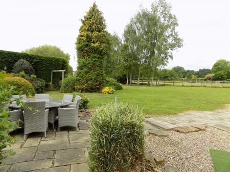 5 bedroom Detached house for sale in Woods Lane, Flintham