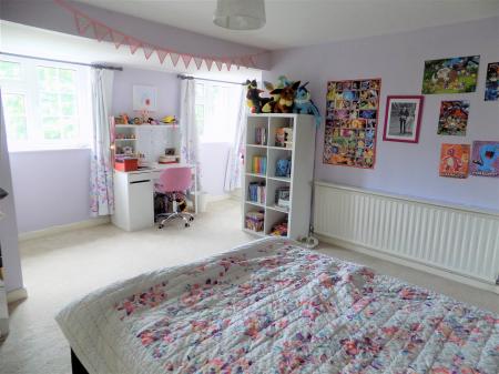 5 bedroom Detached house for sale in Woods Lane, Flintham