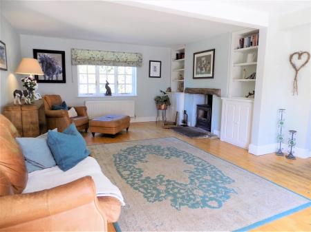 5 bedroom Detached house for sale in Spring Lane, Flintham, Nottingham