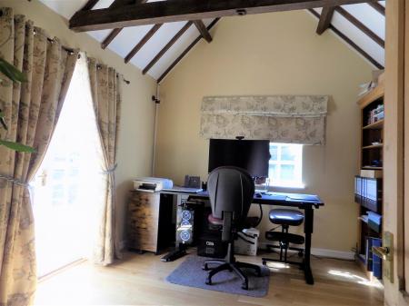 5 bedroom Detached house for sale in Spring Lane, Flintham, Nottingham