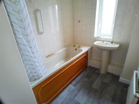 3 bedroom Detached house for sale in Inholms Gardens, Flintham, Newark