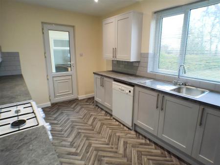 3 bedroom Detached house for sale in Inholms Gardens, Flintham, Newark