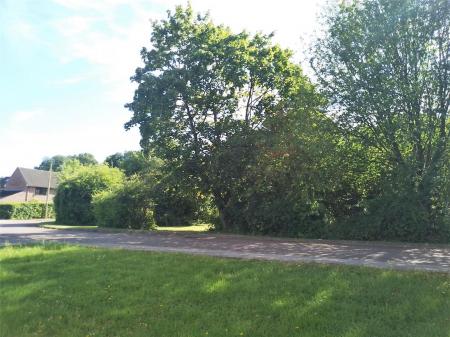 3 bedroom Detached house for sale in Inholms Gardens, Flintham, Newark