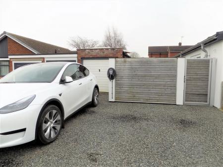 3 bedroom Semi-detached bungalow for sale in Fields Drive, Aslockton, Nottingham