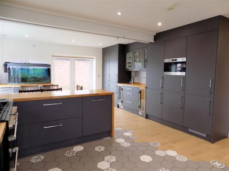 3 bedroom Semi-detached bungalow for sale in Fields Drive, Aslockton, Nottingham