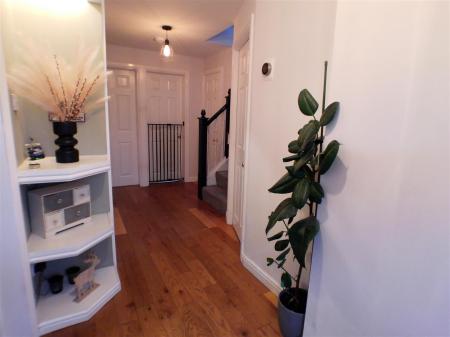 4 bedroom Detached house for sale in Kestrel Drive, Bingham, Nottingham