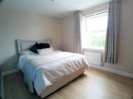 6 bedroom Detached house for sale in Cowdell Grove, Bingham