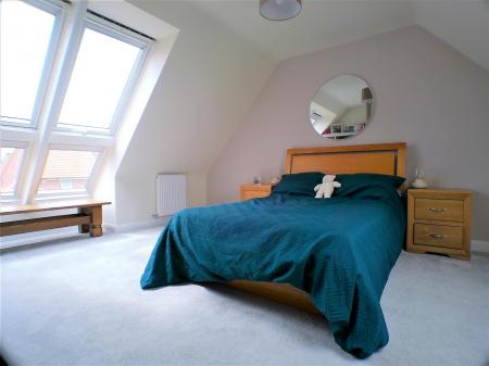 6 bedroom Detached house for sale in Cowdell Grove, Bingham