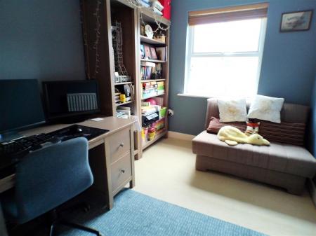 4 bedroom Town house for sale in Cherwell Gardens, Bingham, Nottingham