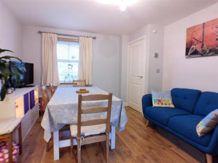 4 bedroom Town house for sale in Cherwell Gardens, Bingham, Nottingham