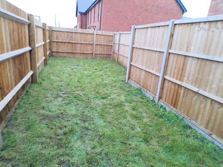 1 bedroom Flat to let in Grantham Road, Radcliffe-on-Trent, NG12