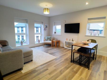 1 bedroom Flat to let in Grantham Road, Radcliffe-on-Trent, NG12